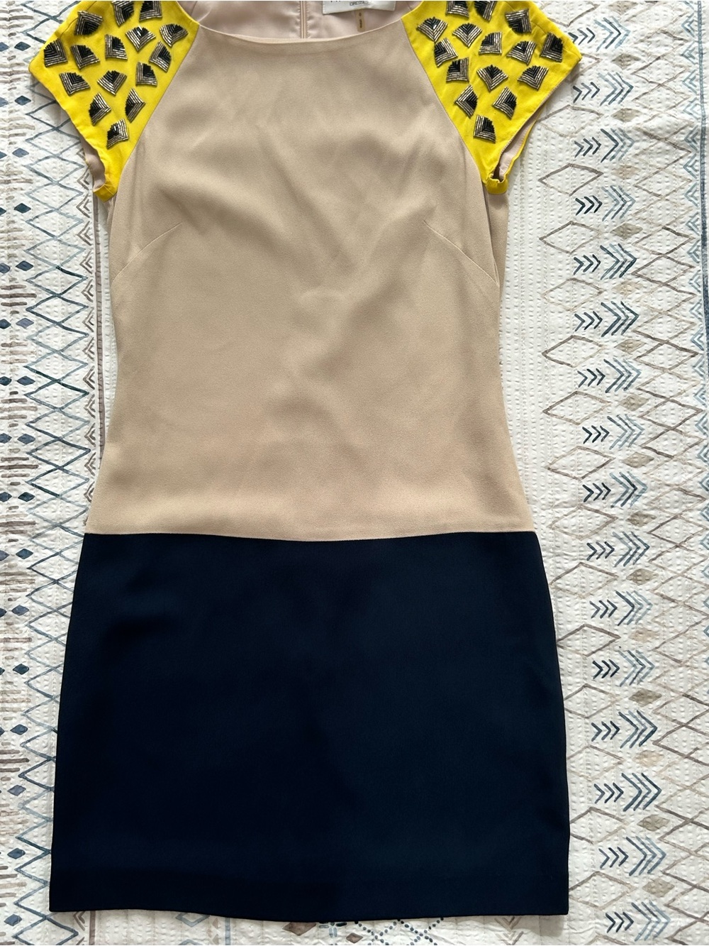 Trina Turk Silk Colorblock Black Beaded Short Sleeve Top 0 GUC